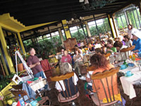 Critique in an Open Air Restaurant